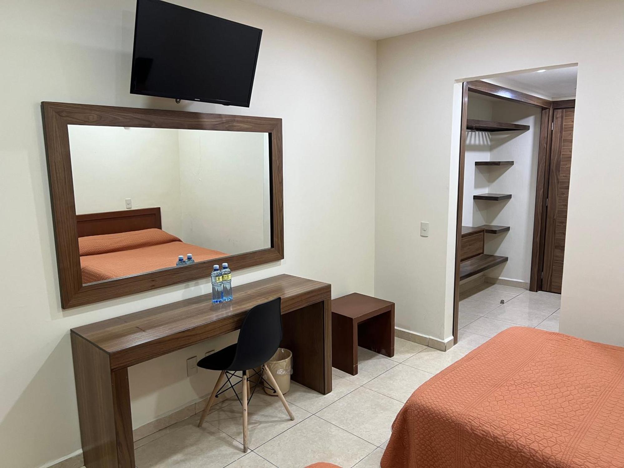 Hotel Fiesta Altena Tepatitlan de Morelos Bagian luar foto