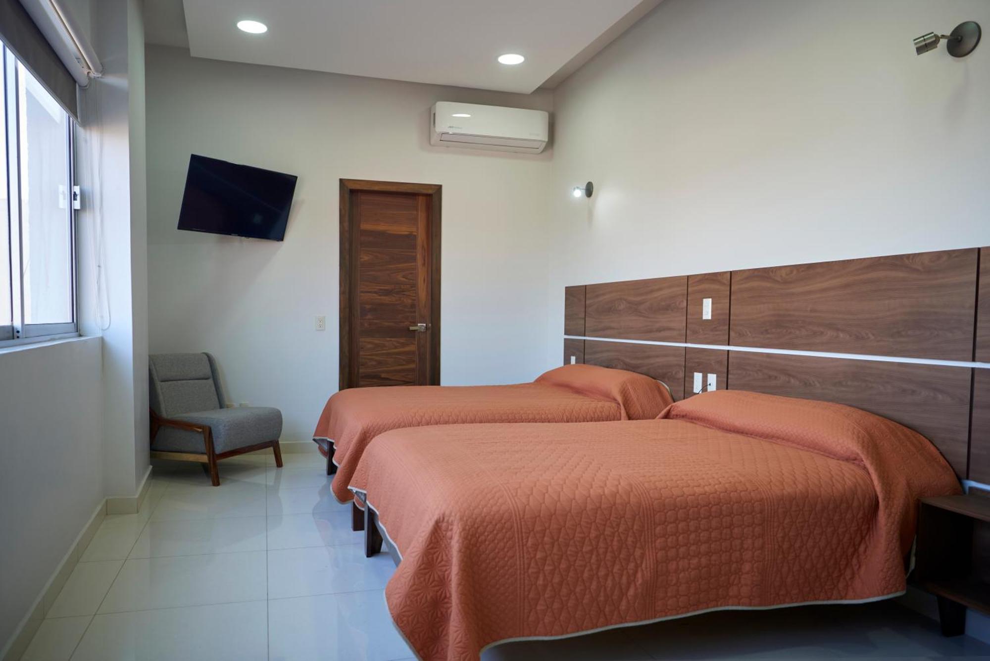 Hotel Fiesta Altena Tepatitlan de Morelos Bagian luar foto